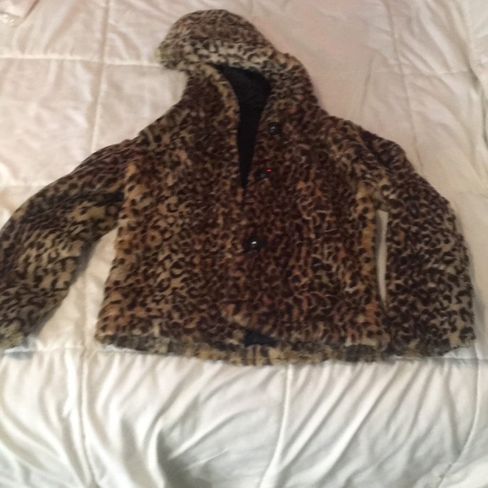 Cute faux fur leopard coat